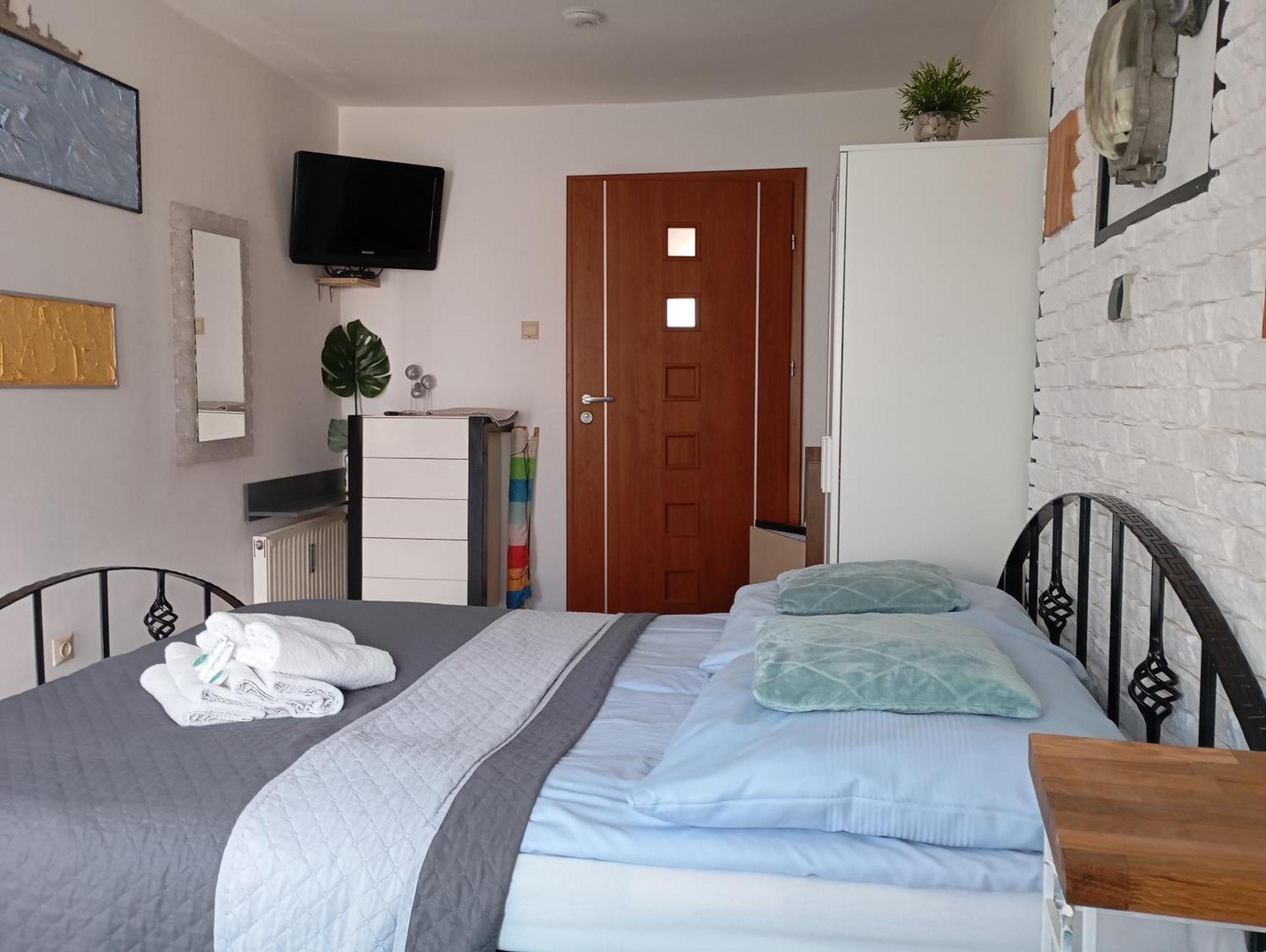 K 2 Hotell Jastrzębia Góra Exteriör bild
